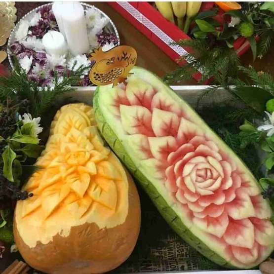 حکاکی هندوانه و سبد میوه شب یلدا در کرج